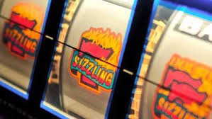 Lightning Roulette wheel interface on super88 terbaik mobile showing numbered slots and multiplier indicators